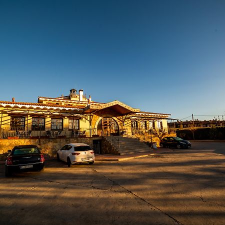Hotel De Montana Rubielos Rubielos De Mora Bagian luar foto