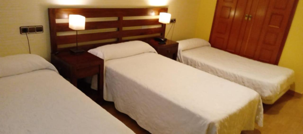 Hotel De Montana Rubielos Rubielos De Mora Bagian luar foto